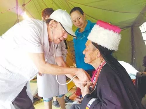 河北这位＂土医生＂走了 为救患者曾对自己割皮取骨