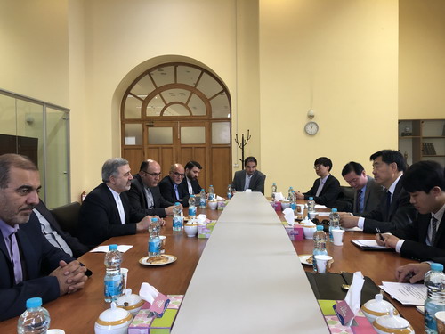 365是真人吗·美官员听证会反复问能否“离开”中国?他们这样答