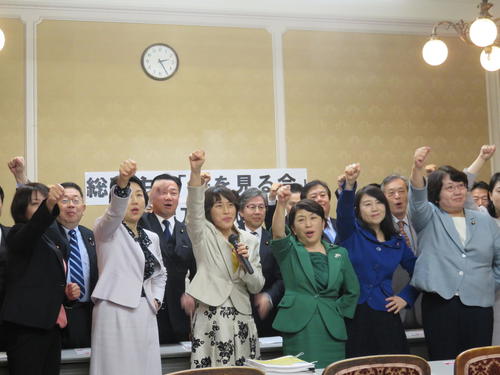 在野党78名议员25日成立“赏樱会”追查总部(读卖新闻)
