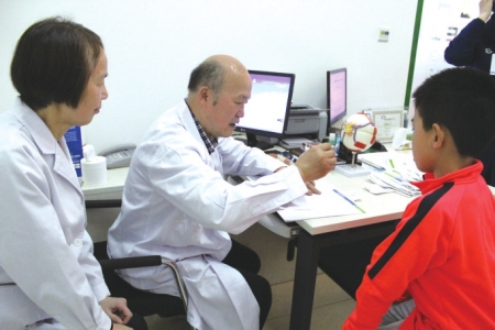 眼科塔尖专家齐聚成都,即日起预约会诊