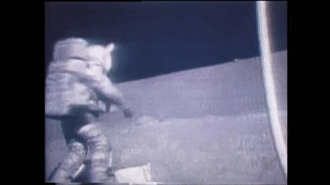 扛住零下157度超低温还能翻跟头，NASA登月宇航服第一次解放四肢