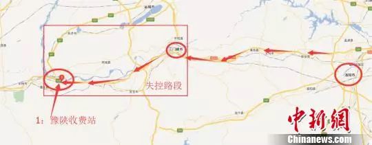 轎車失控線路示意圖。楊軍政 攝