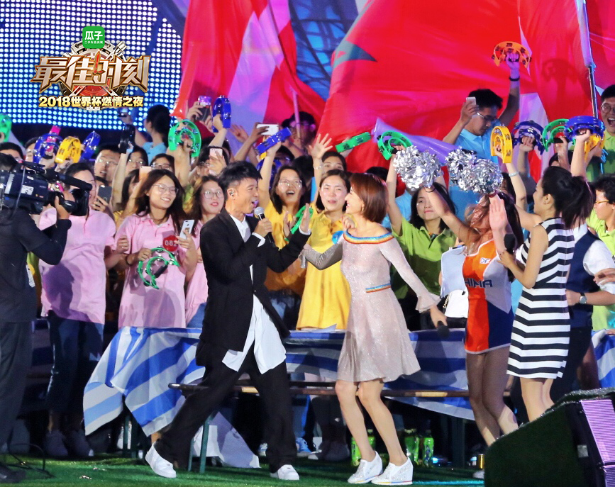 国脚空降《最佳时刻》谈荣耀记忆 港台歌手齐