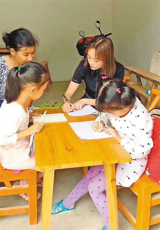 教师家访,开辟山区教育“第二课堂”