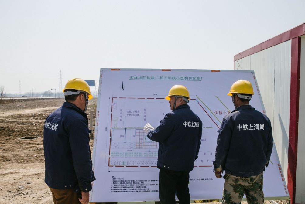 当地的建设者。李昊摄