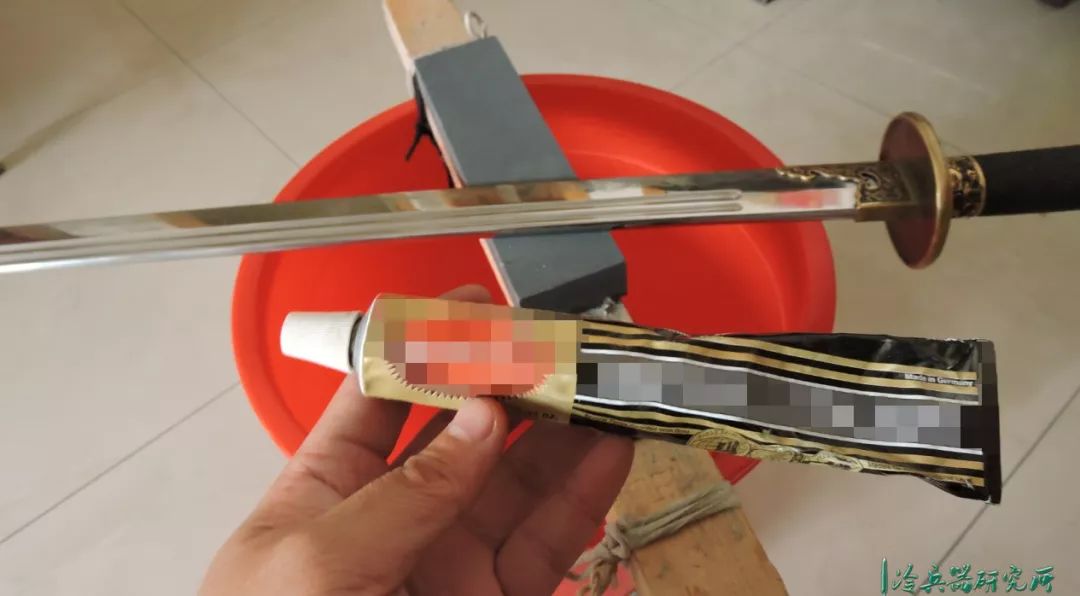 老司机教你如何保养爱刀,防锈与磨刀从这几方