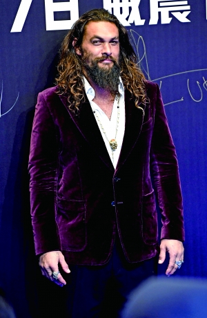 《海王》中国首映 领跑全球市场