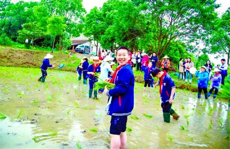 校园电视台传递身边正能量,校园责任田播种良