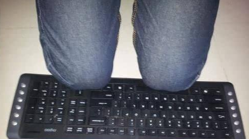 求别下雨了都晒不干内裤了 轻松一刻2月22日晚间版