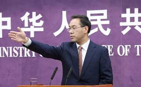 商务部:中国从来不做凌驾于人的强买强卖|于人|一带一路|东道国_新浪军事_新浪网