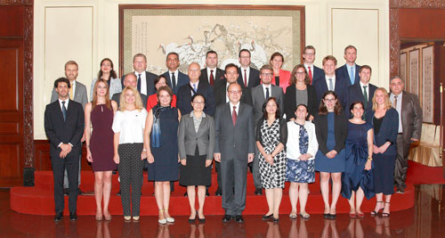 外交部欧洲司司长陈旭出席第十三届欧洲外交官