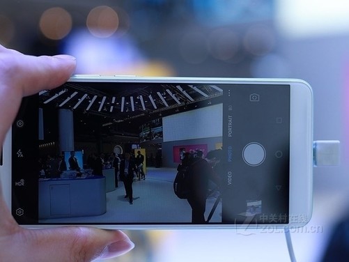 中兴V9和iphone7哪个好 中兴V9和iphone7对比