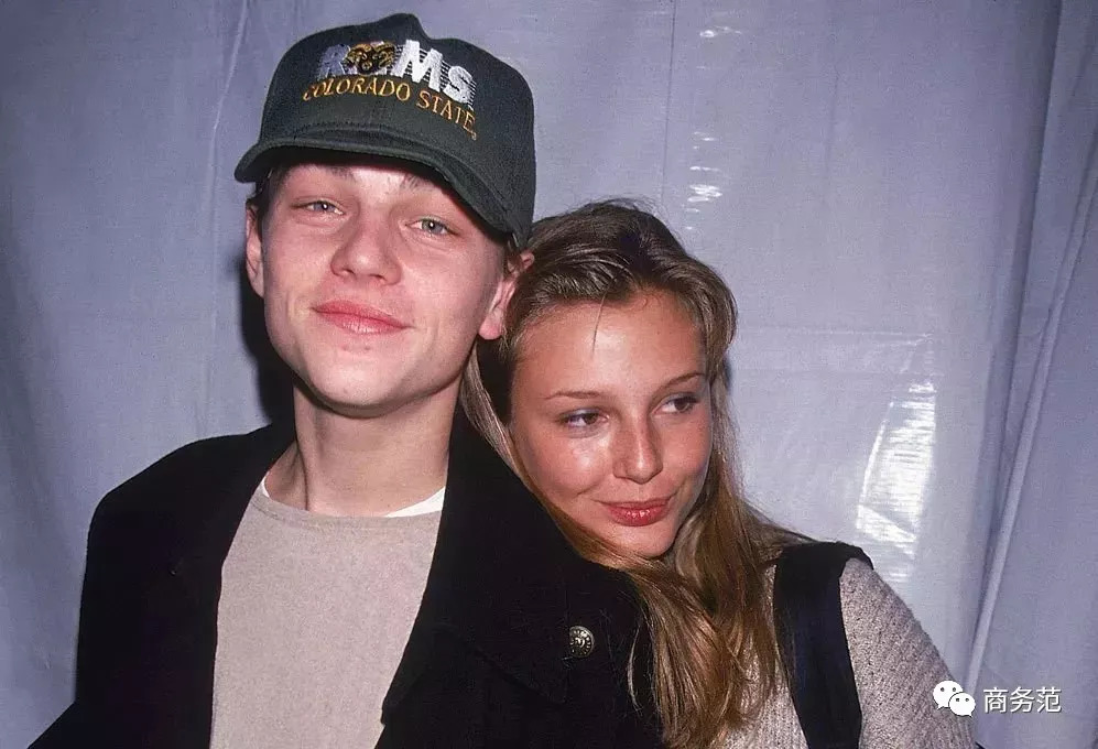 小李子终于求婚了,谈过60个前任的他,其实很专一…