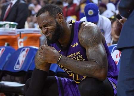 詹姆斯伤情最新报道 3K91-hqtwzee5846927.jpg