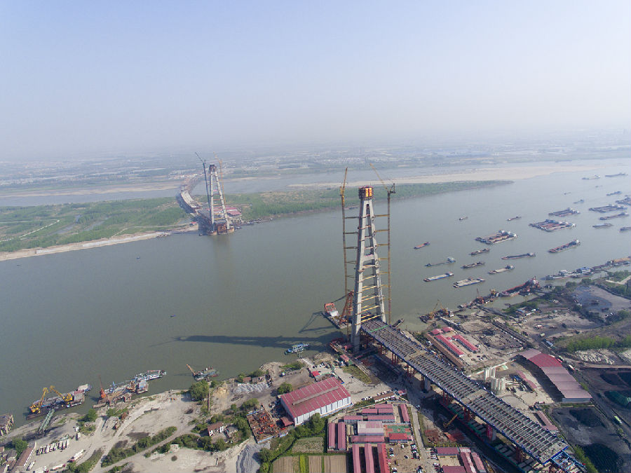 世界最高A型桥塔——武汉青山长江大桥南岸主塔成功封顶(图2)