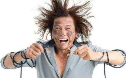 为什么人触电后感觉被吸住一样, 挣脱不开?