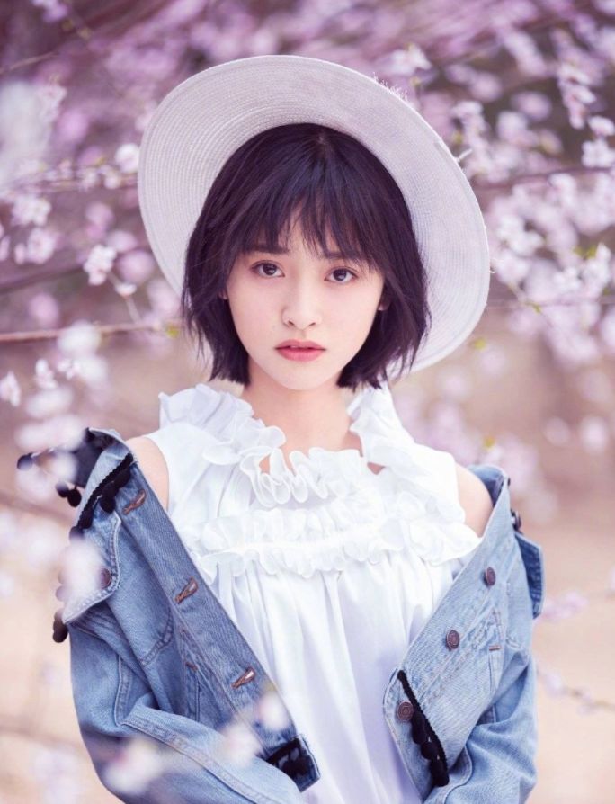 樱花女神大PK!杨幂baby倪妮李沁刘雯谁魅力强?