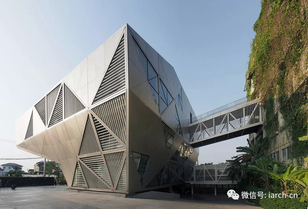 泰国超现实几何式办公楼 寻求主题与极限的平衡