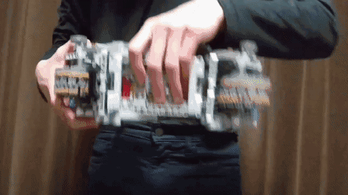 看射程和时间应该是憋了挺久 动图 我也想下去看看