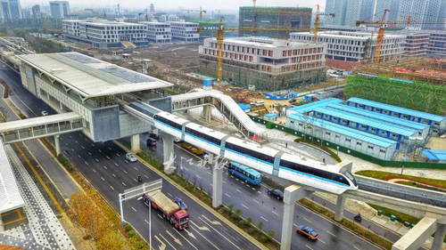 今天,300多位"乘客"试乘芜湖轻轨2号线!车厢内部抢先看!