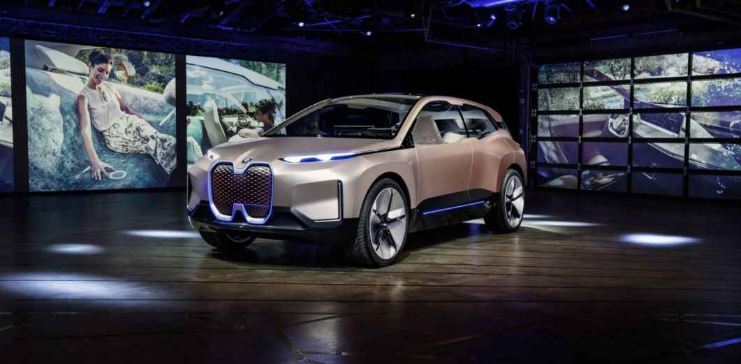 BMW Vision iNEXT： 用改变未来的步伐，引领新型消费潮流