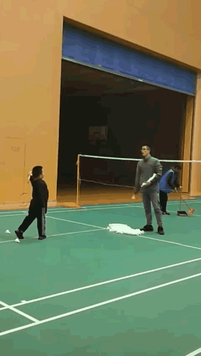 最新一期内涵爆笑动图 两美女在玩什么,表情这么销魂