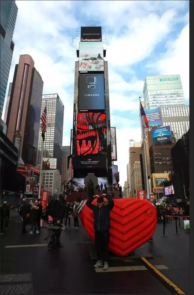 要闻|给力!兰州再次霸屏美国纽约时代广场