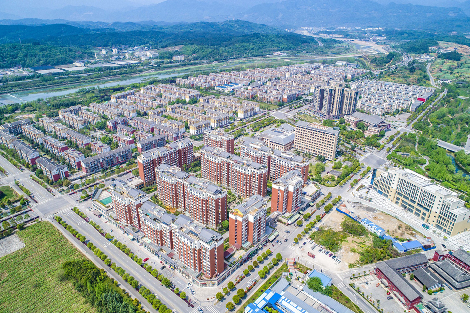 汶川十年影像志①|涅盘北川:还你一片山河,自此