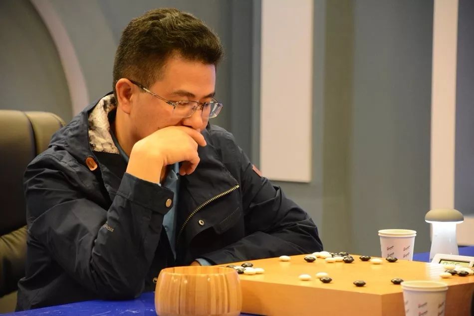 ▲ 刘立荣的‘收官’棋下得漂亮过头了