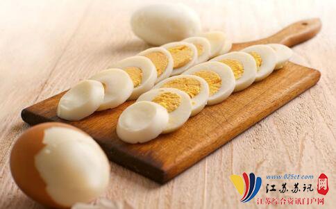 健身教练每天狂吃40个鸡蛋 每天吃几个鸡蛋合