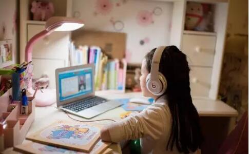 繁杂市场下,英语流利说前进路上还有哪些拦路