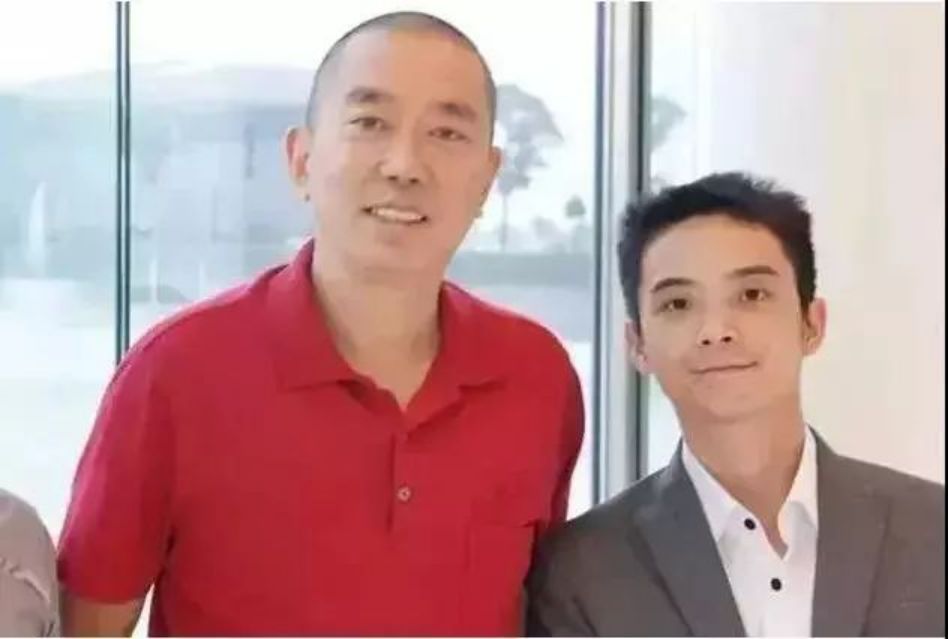 香港投注户口|巴黎圣母院尖顶雕像躲过一劫 4天前才摘下修复