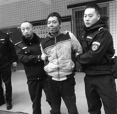 四川乐山市夹江县 “致17伤公交爆炸案”嫌疑人落网