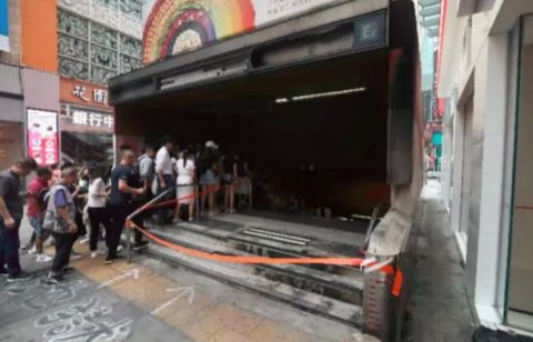 两香港男生打砸港铁每人判赔14万 当天上缴否则