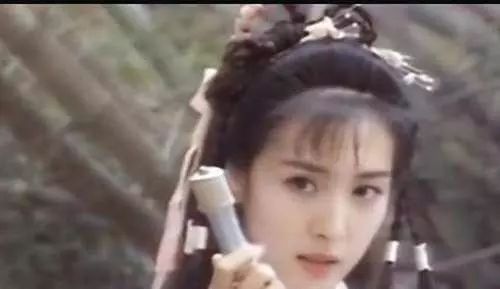 AI换脸多神奇?朱茵秒变杨幂 有人炮制出成人电