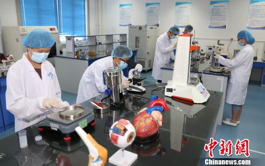 烟台构建全球引才网,高端人才纷至沓来。(资料图) 米军 摄