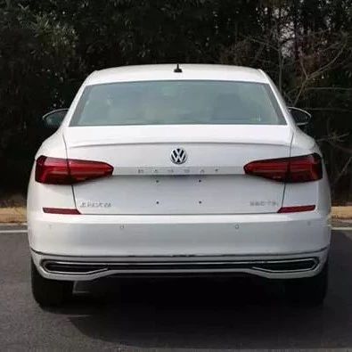 新帕萨特，放大号朗逸，屁股上还新添了