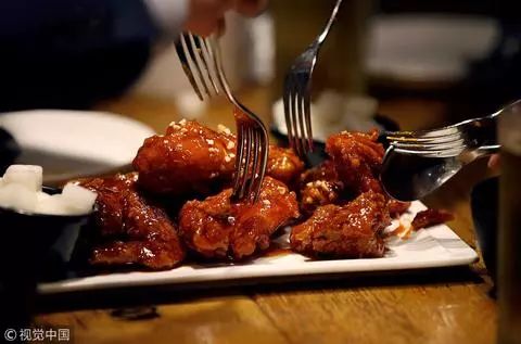 炸鸡是韩国国民级的美食(图:视觉中国)