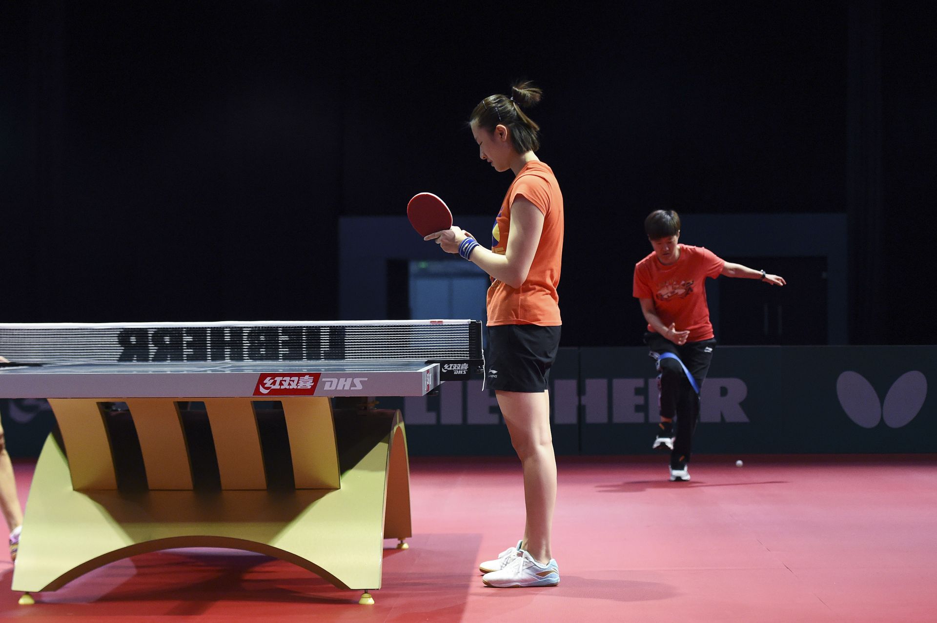 乒乓球|世锦赛:中国队布达佩斯首训