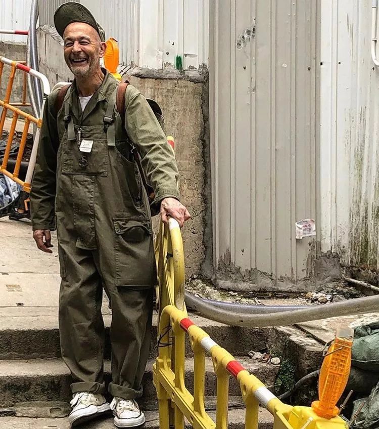 比起看不懂的T台时尚，这可能是最实穿的时装