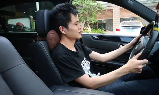 超级舒服的奔驰S级专用头枕,其实你也可以拥有