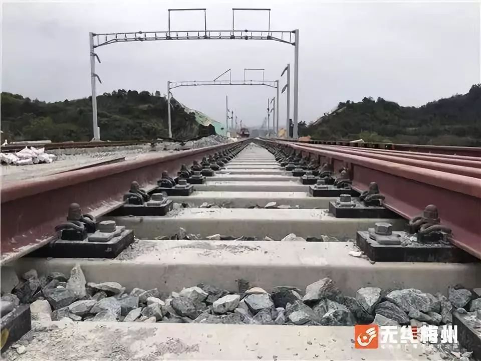 好消息!梅汕高铁梅州段提前进入铺轨阶段
