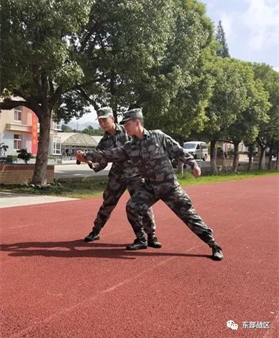 尊重新兵原则_班长带新兵总结_带新兵技巧