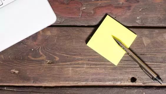 这本书最近在美国爆火 爆料特朗普的谎言与真相