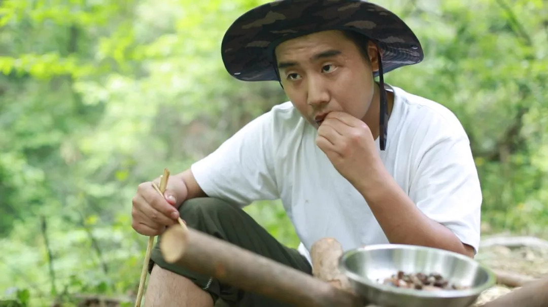 从不说话的网红:坐拥千万粉丝,月工资却只有5