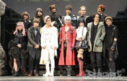 鬼泣舞台剧日本开演,但丁穿女性裹胸衣上场!入场券还敢卖500元?