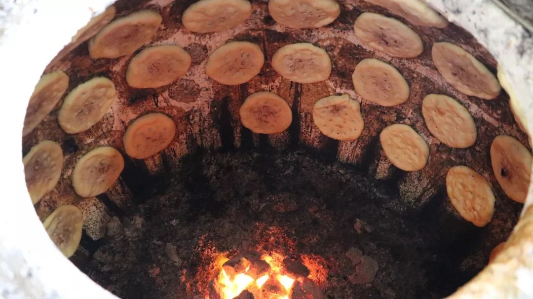 一花带来百花香 这个馕店不寻常