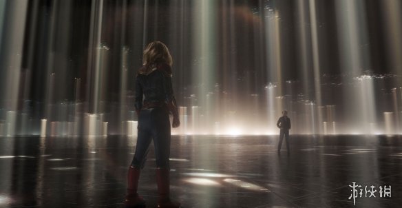 漫威《惊奇队长》CG特效画面曝光 女神倒地惹人怜惜