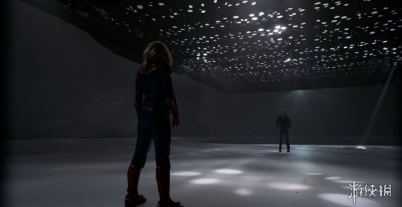 漫威《惊奇队长》CG特效画面曝光 女神倒地惹人怜惜