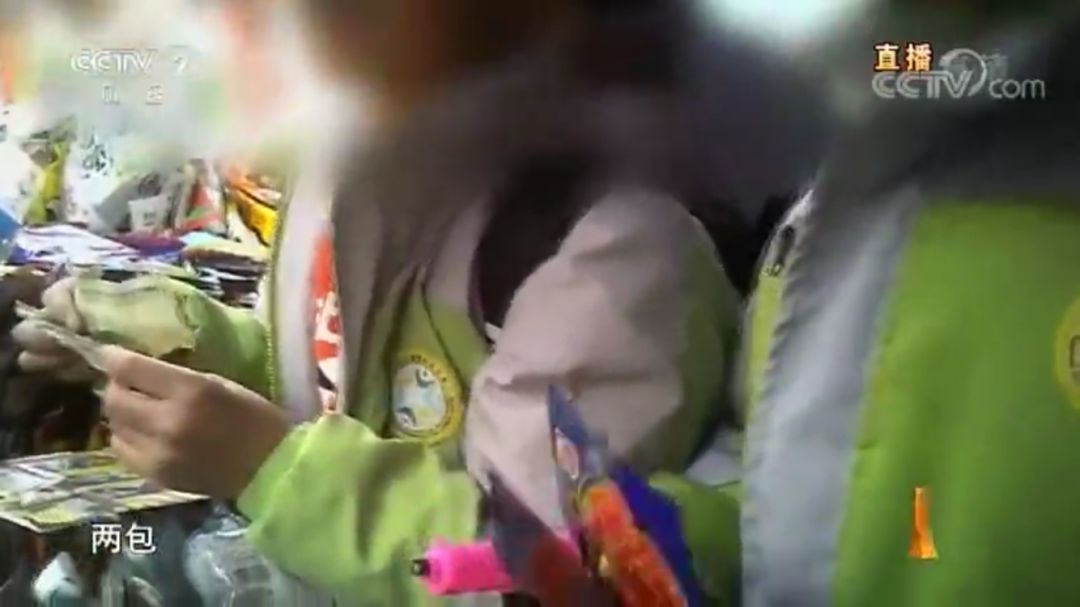 3.15曝光“危险辣条”只是冰山一角，这6大隐患正危害孩子生